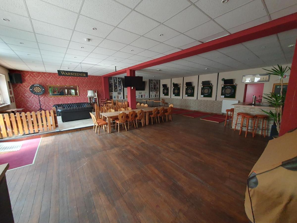 Отель Restaurant & Gasthaus '44 Forty Four Нойвид Экстерьер фото